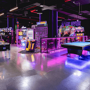 Lucky 8 Arcade & Billiards Experiences