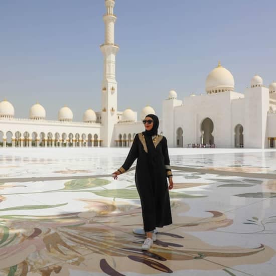 Abu Dhabi: Premium Day Trip from Dubai with Sheikh Zayed Mosque and Gulf Coast at Sheikh Zayed Grand Mosque, Abu Dhabi, United Arab Emirates